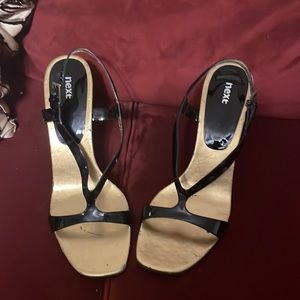 Good an black wedges